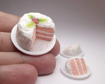 ミニチュアストロベリー＆クリームケーキ（スライス付き）セット – 1/12スケールのリアルなドールハウス用食品