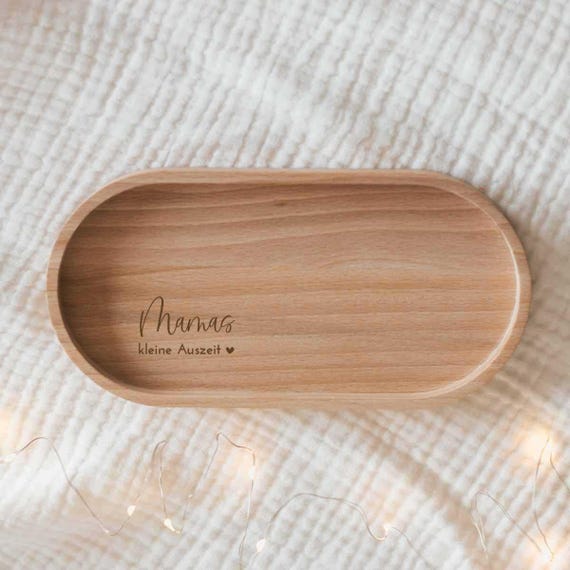 Holztablett mit Gravur „Mamas kleine Auszeit“ | Geschenk Herzensmensch | Mitbringsel, Geschenkidee, Schmuckschale, Dekotablett