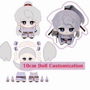 Pu&ograve; includere: Una bambola con parrucca bianca e occhi blu, che indossa un completo viola e bianco. L'immagine include una bambola, un ritaglio di bambola e il testo "10cm Doll Customization".