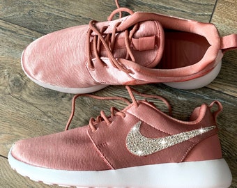 nike roshe one rust pink