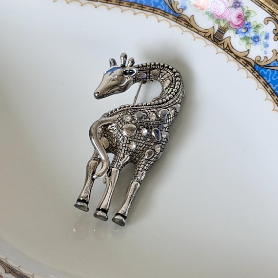 Vintage Giraffe Brooch: Premier Designs Silver Tone Crystal Rhinestone Jewelry