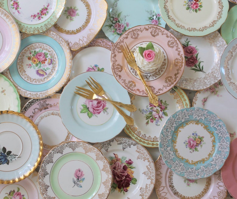 Mismatched China Plates - Mix and Match Vintage China - Bulk Vintage Dishes - Plate Wall Decor - Alice in Wonderland Party Decor - Tea Party