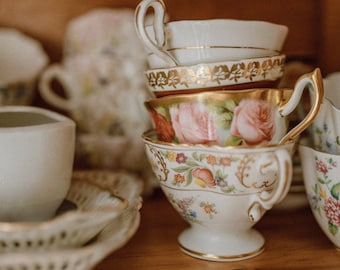 Mismatched Teacups & Saucers - Vintage Teacups - Unique Wedding and Party Favors