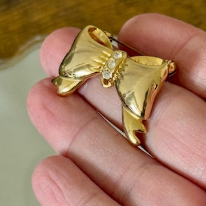 Vintage Goldtone Bow Brooch with Rhinestone Accents