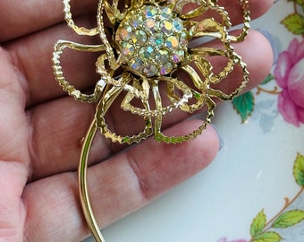 Vintage Flower Brooch - Sarah Coventry Gold and Rhinestone Floral Pin