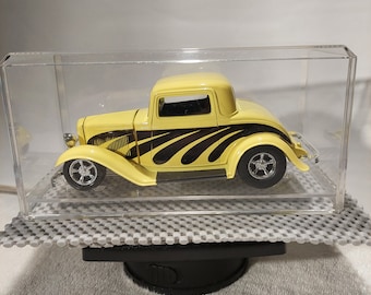 Racing Champions Hot Rod Series 1932 Ford 3 Window Coupe Yellow with Black Graphics
