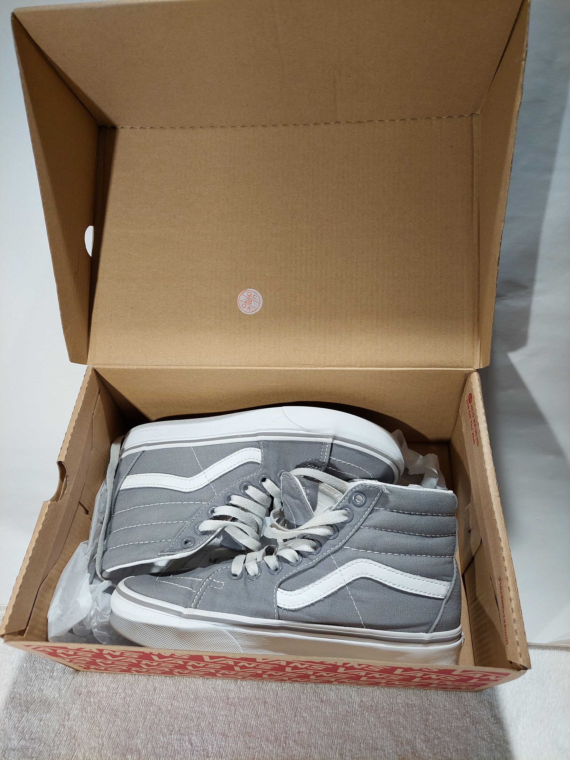 KT on X: Vans Trainers Out of the box Promo: 10% discount Phone