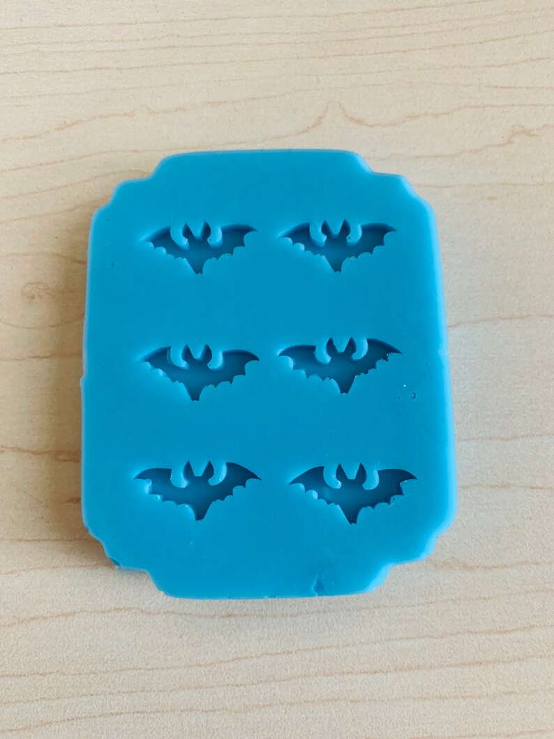 Spooky Bat Earring Mold - Halloween Earring Stud Mold - Mold for epoxy resin - DIY Resin Earrings - Shiny Mold 