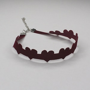 Burgunder Samt Herzen Choker