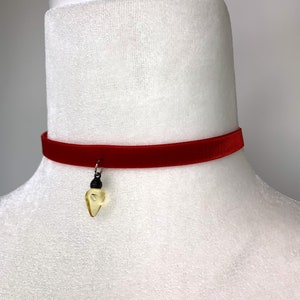 Red Velvet Yellow Christmas Light Choker