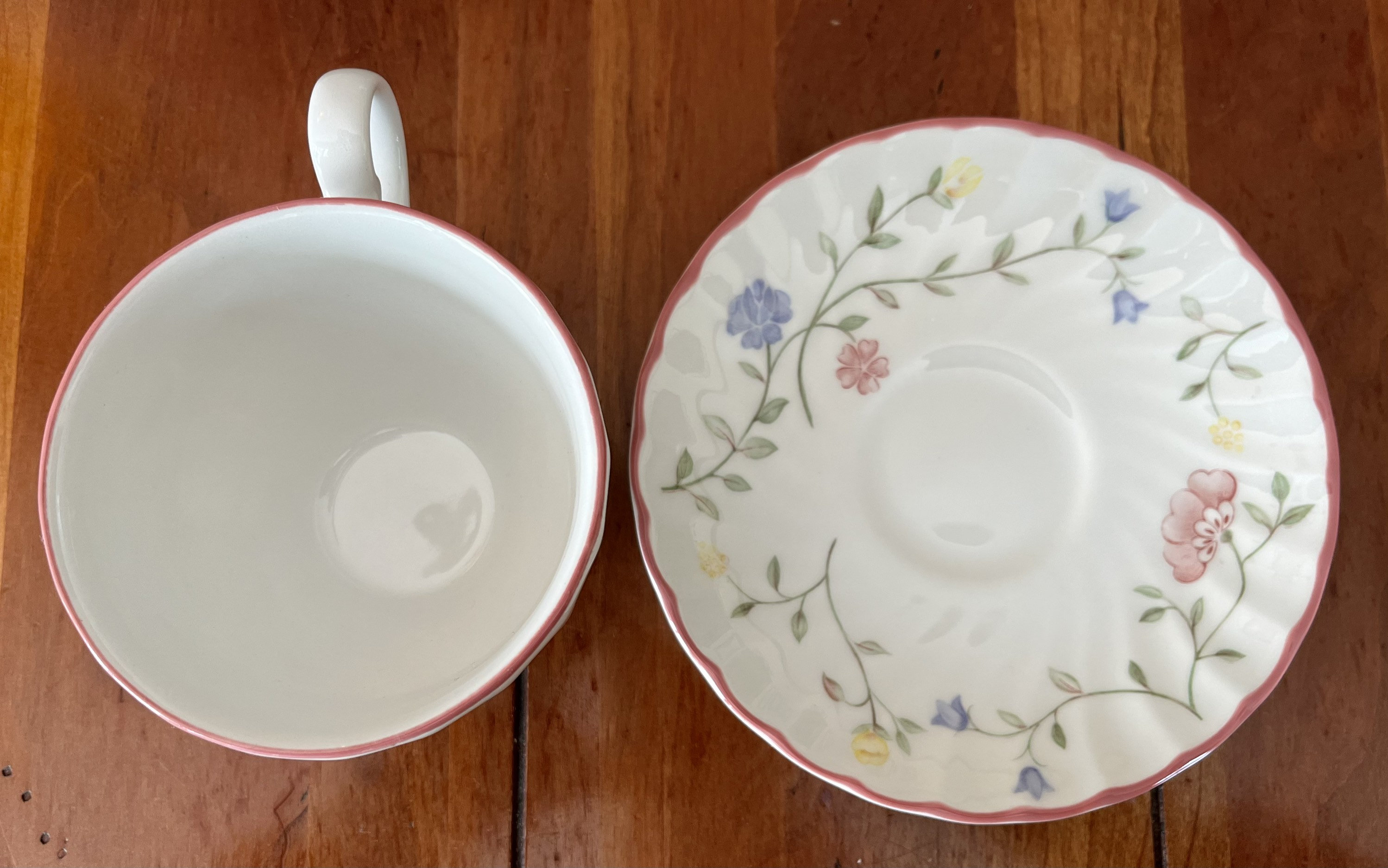 Vintage Johnson Brothers Summer Chintz Dinnerware: White Swirl