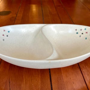 VINTAGE | MCM Metlox Poppytrail Confetti Oval Open Divided Serving Dish | 1950s California | 11.5&quot; L