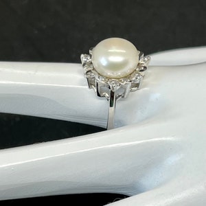 VINTAGE | 925 Sterling Silver Authentic Pearl Rhinestone Ring | Flower Shape Setting | Size 6
