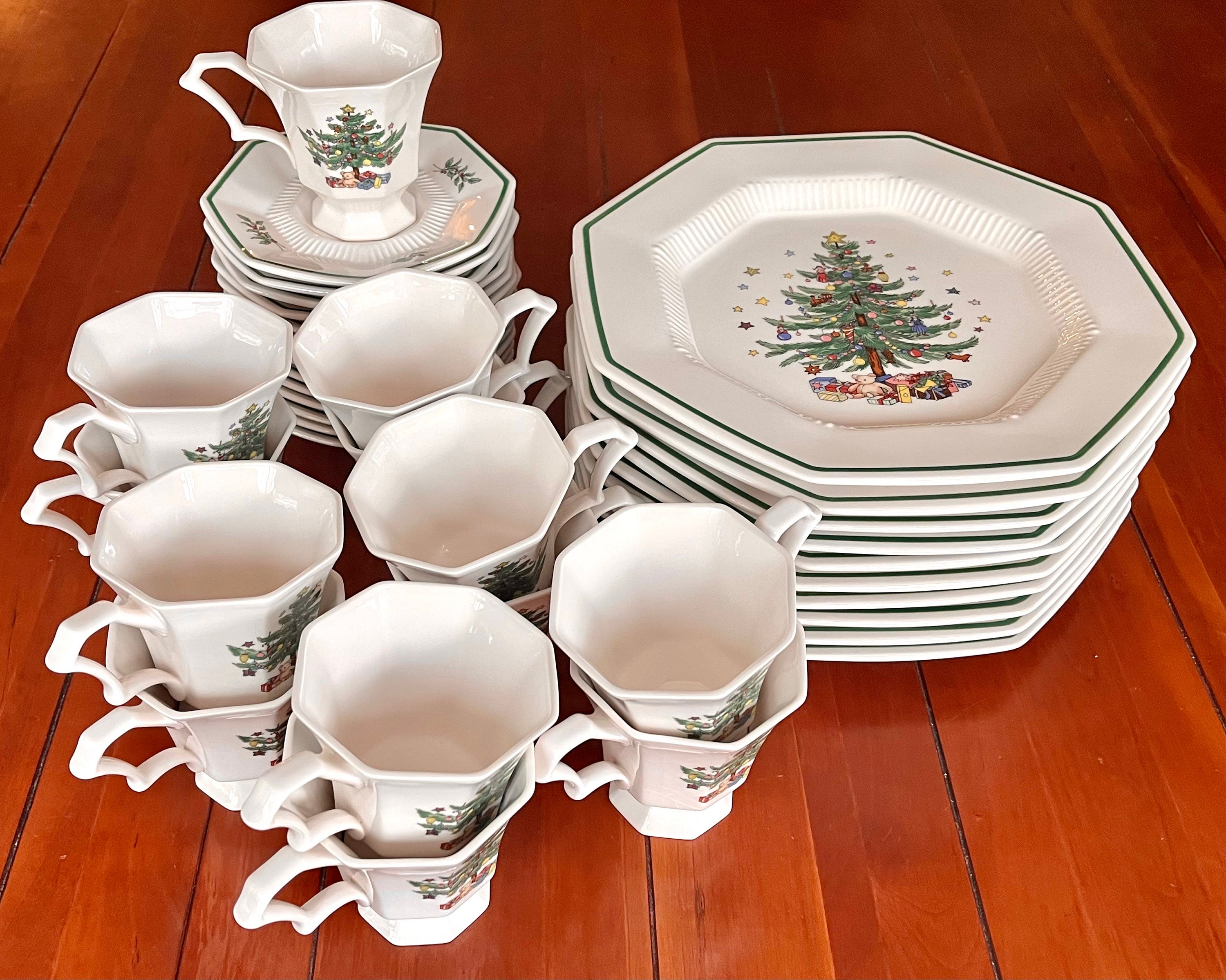 VINTAGE Nikko Japan Christmastime Dinnerware Set 36 Pieces 10
