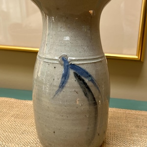 VINTAGE | Hand Thrown Studio Art Pottery Vase | Gray Salt Glaze | Blue Accent | Signed Betz &#39;75 | 9&quot;H