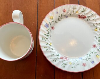 Vintage Johnson Brothers Summer Chintz Dinnerware: White Swirl