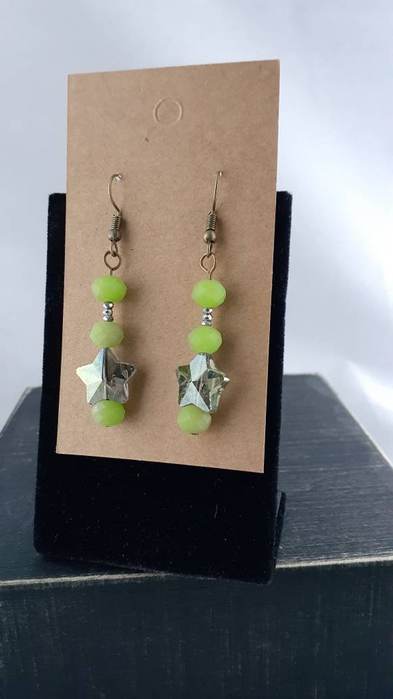 Evergreen Agate Pebble /& Holly Berry Lariat w Earrings
