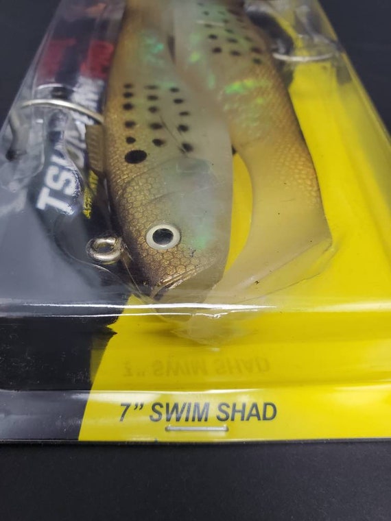 2 7 Tsunami Pro Weighted Swim Shad Golden Bunker W/spots Holographic Swim  Baits SS7-2-4 ISBN 7 99967 12882 -  Canada