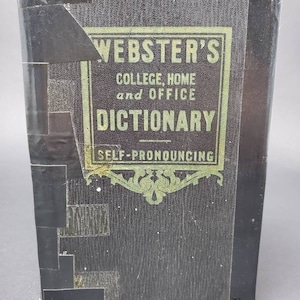 1934 Webster&#39;s Dictionary Self-Pronouncing College Home and Office with Thesaurus Softcover Book