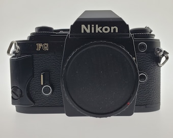 Appareil photo argentique Nikon FG 35 mm de 1982 uniquement Sans objectif