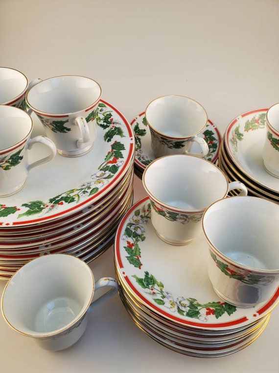 42 Piece Christmas Service for 8 Gold Gilded Porcelain St. Maria Pattern by Lynns Fine China Festive Dinnerware Etsy