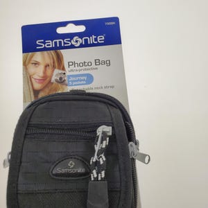 2000&#39;s Samsonite 798BK Journey Five Compartment Photo Bag with Neck Strap and Belt Loop