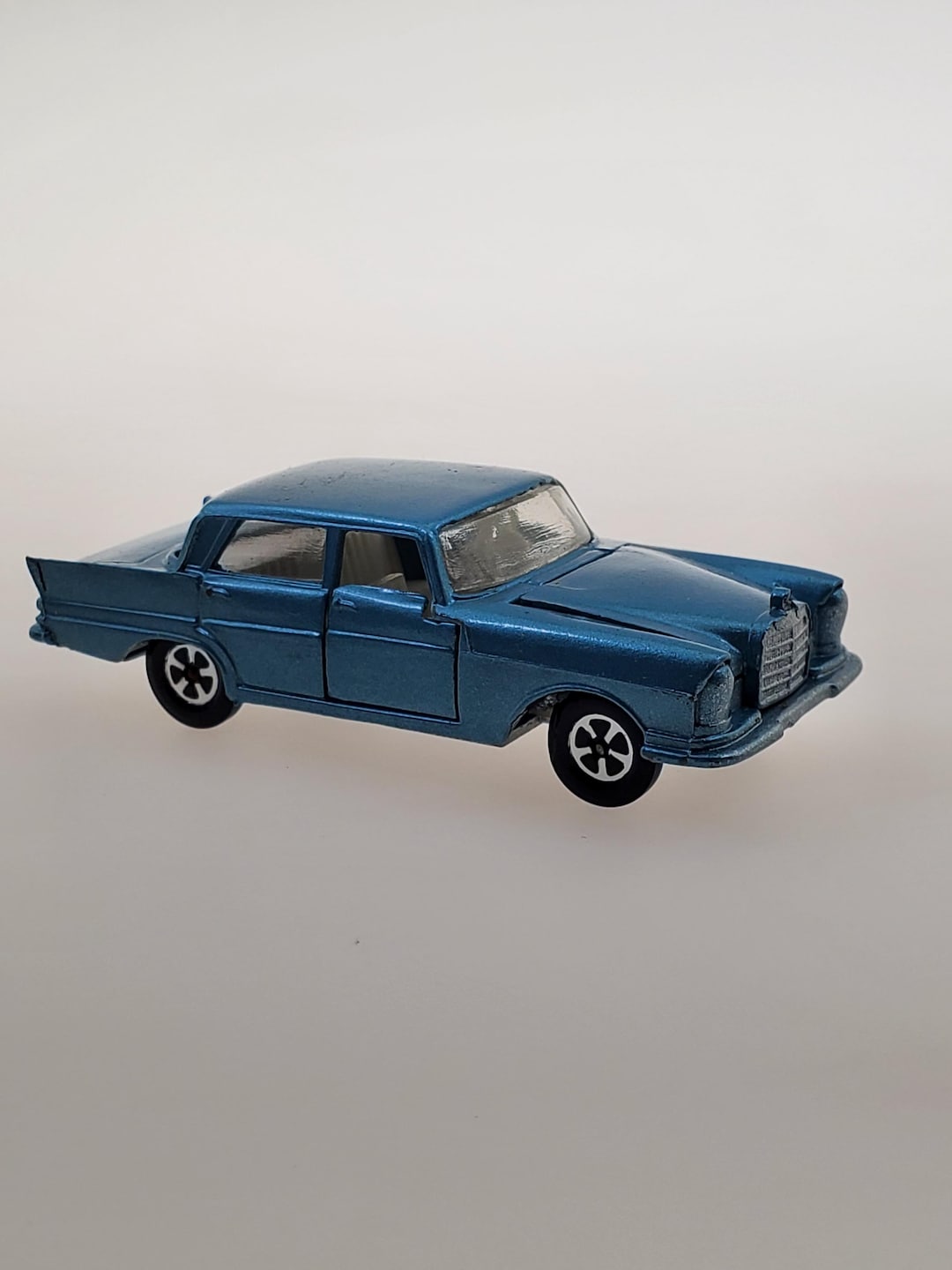 メルセデス・ベンツ 220 SE Lone Star Flyers 1960's Mercedes Benz 220 SE C.17 1/67 Scale Lone Star Road
