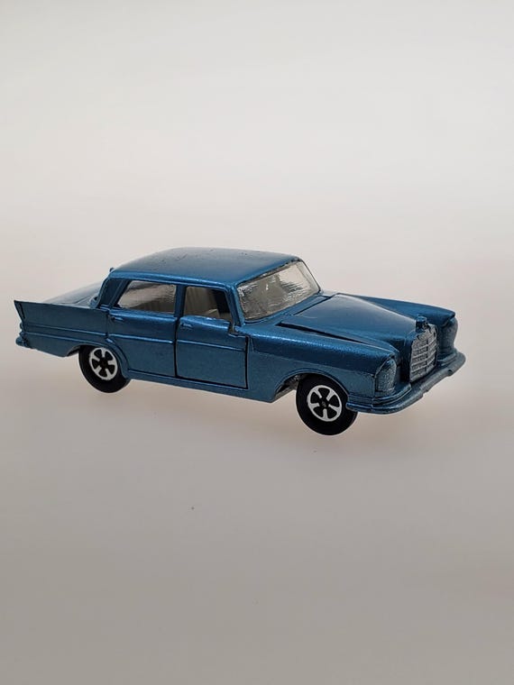 メルセデス・ベンツ 220 SE Lone Star Flyers 1960's Mercedes Benz 220 SE C.17 1/67 Scale Lone Star Road