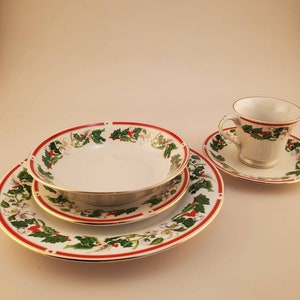 42 piece Christmas Service for 8 Gold Gilded Porcelain St. Maria Pattern by Lynns Fine China Festive Dinnerware