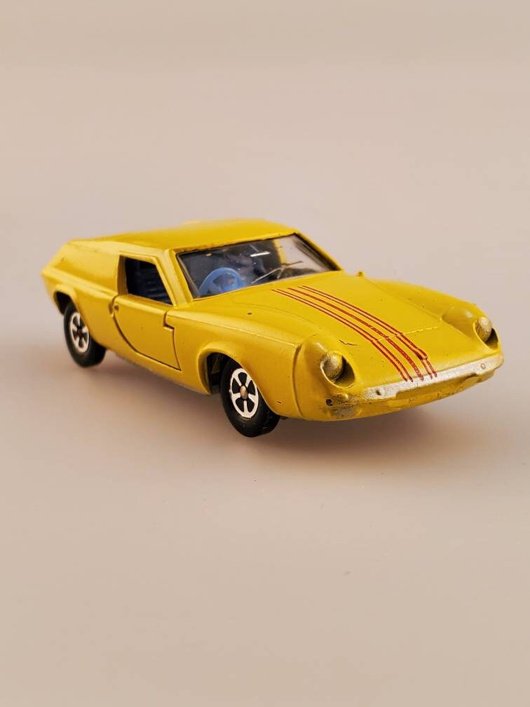 Amazon.com: TAMIYA 110 Lotus Europa Special M-06 TAM58698A