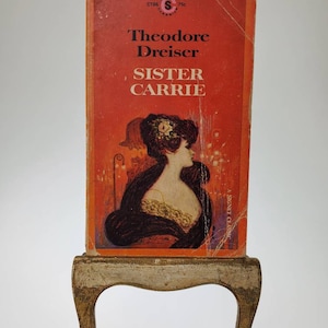 1961 Sister Carrie softcover paperback book by Theodore Dreiser