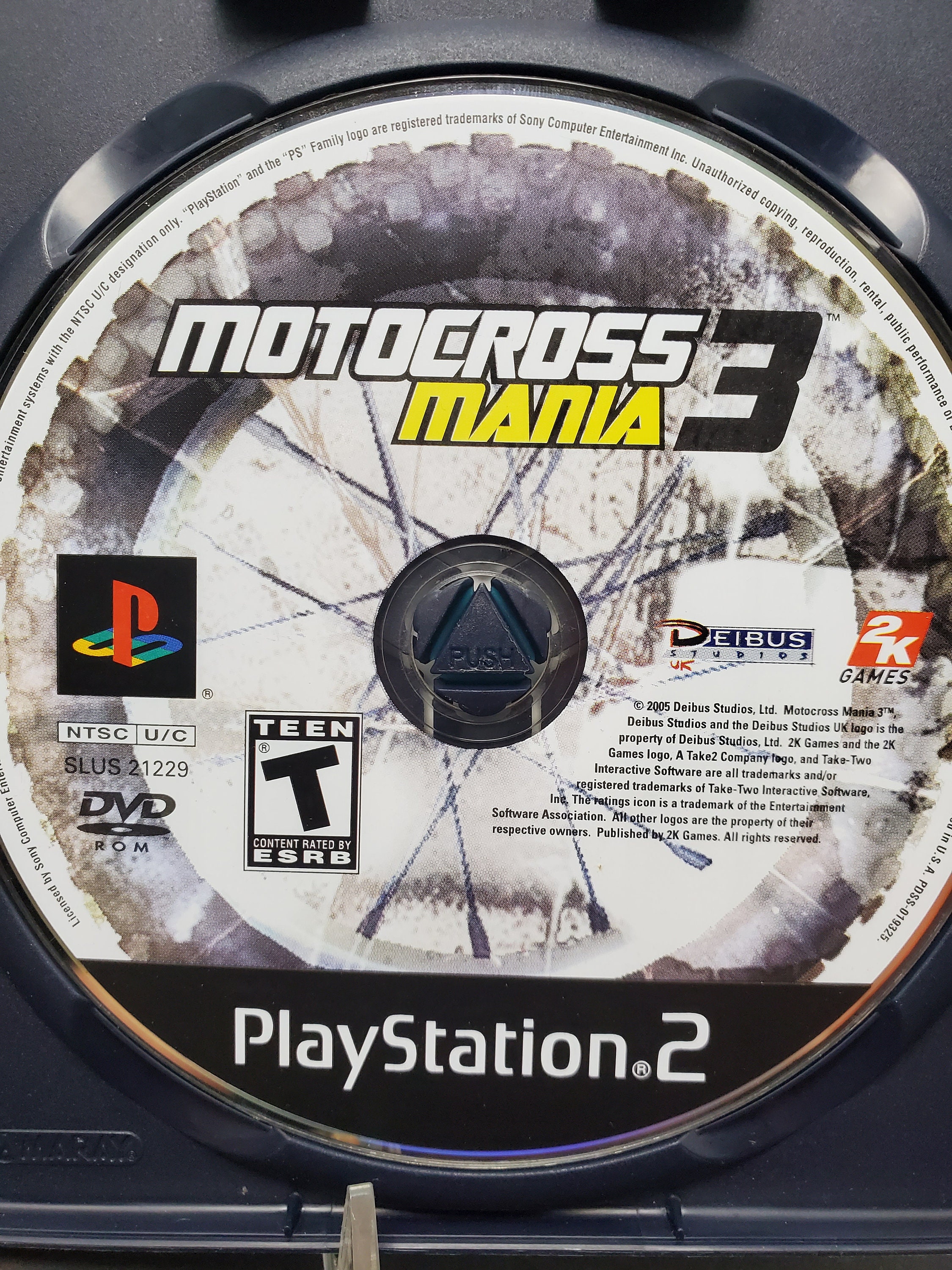 Motocross Mania 3 para Playstation 2 (2005)