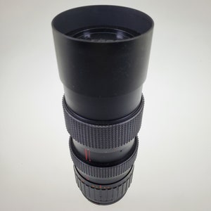 1980s Focal MC Auto Zoom Camera Lens 1:3.5 80-200mm No 529525 62o Made in Japan