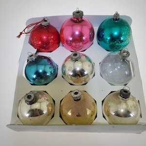 1940s thru 1960s 9 Qty 2&quot; to 2 1/2&quot; Diameters Shiny Brite Hanging Mercury Glass Ball Christmas Tree Ball Ornaments