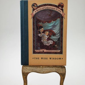 2000 The Wide Window A Series of Unfortunate Events Hardcover Book by Lemony Snicket Book the Third First Edition Harper Collins Publishers