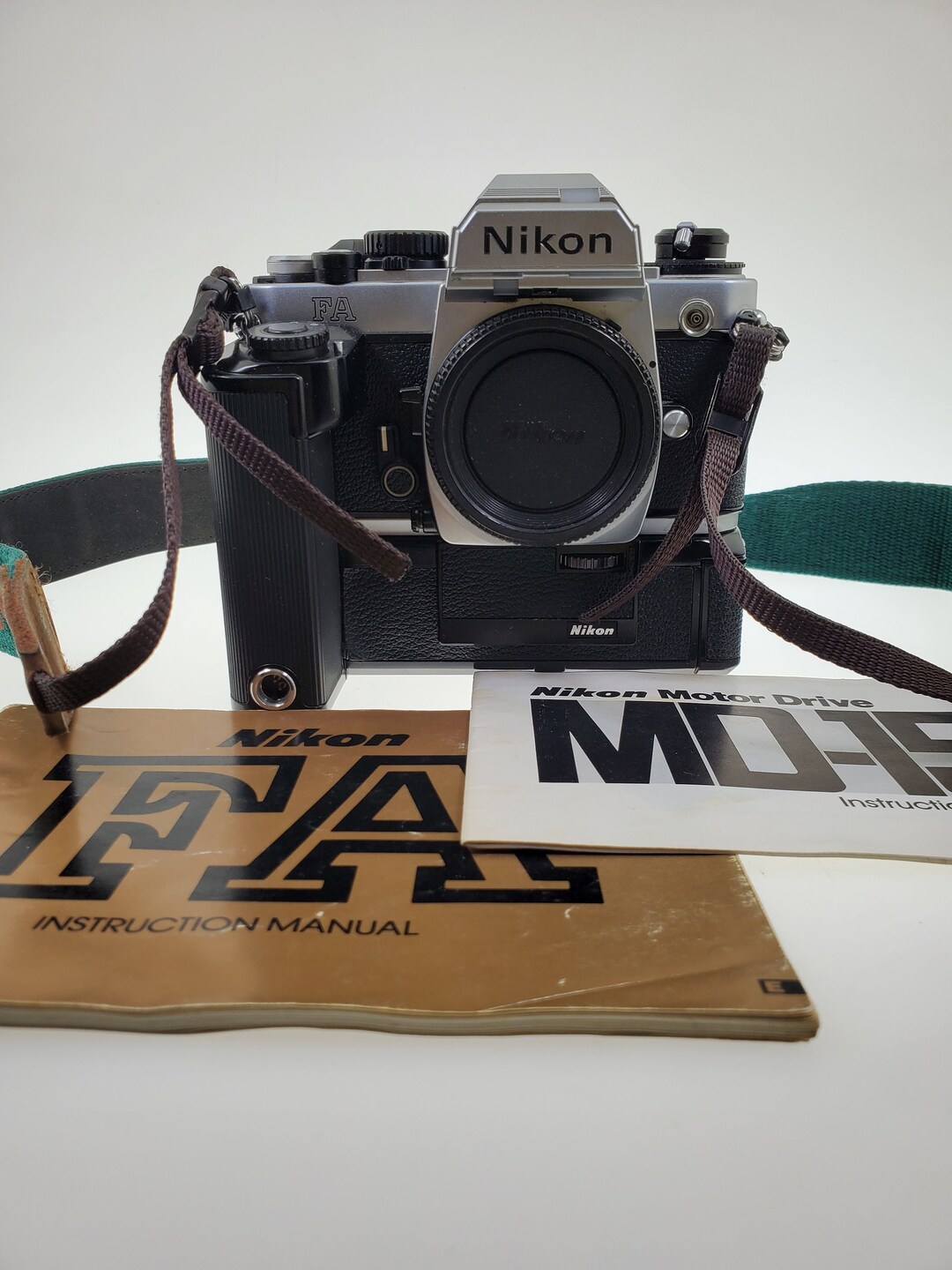 フィルムカメラ Nikon FA+MD-15+series E 36-72mm+70-210mm 中古】(ニコン) Nikon FA + モータードライブ(MD-15) + 70-210
