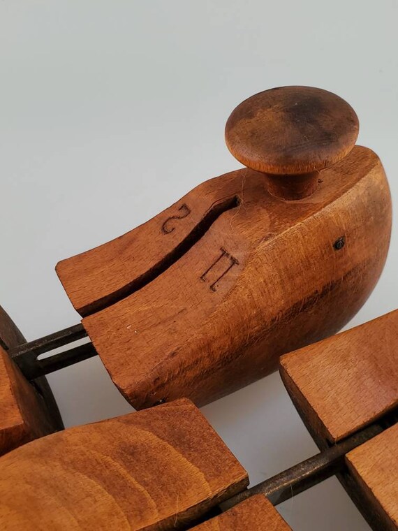 Paired Spring loaded Shoe Tree, Spring tension Sh… - image 7