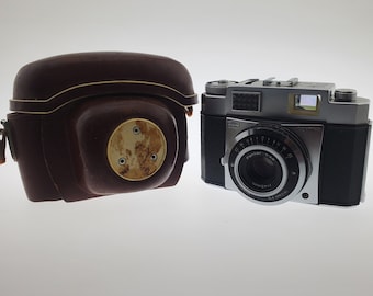 1960s Zeiss Ikon Contina 35mm German Camera with Pantar 1:28 45mm Lens in Leather Case