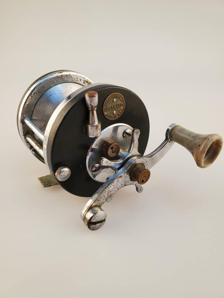 Vintage Ocean City 981 St Lucie Light Tackle Lake & Bay Bait Casting Reel  150 yd