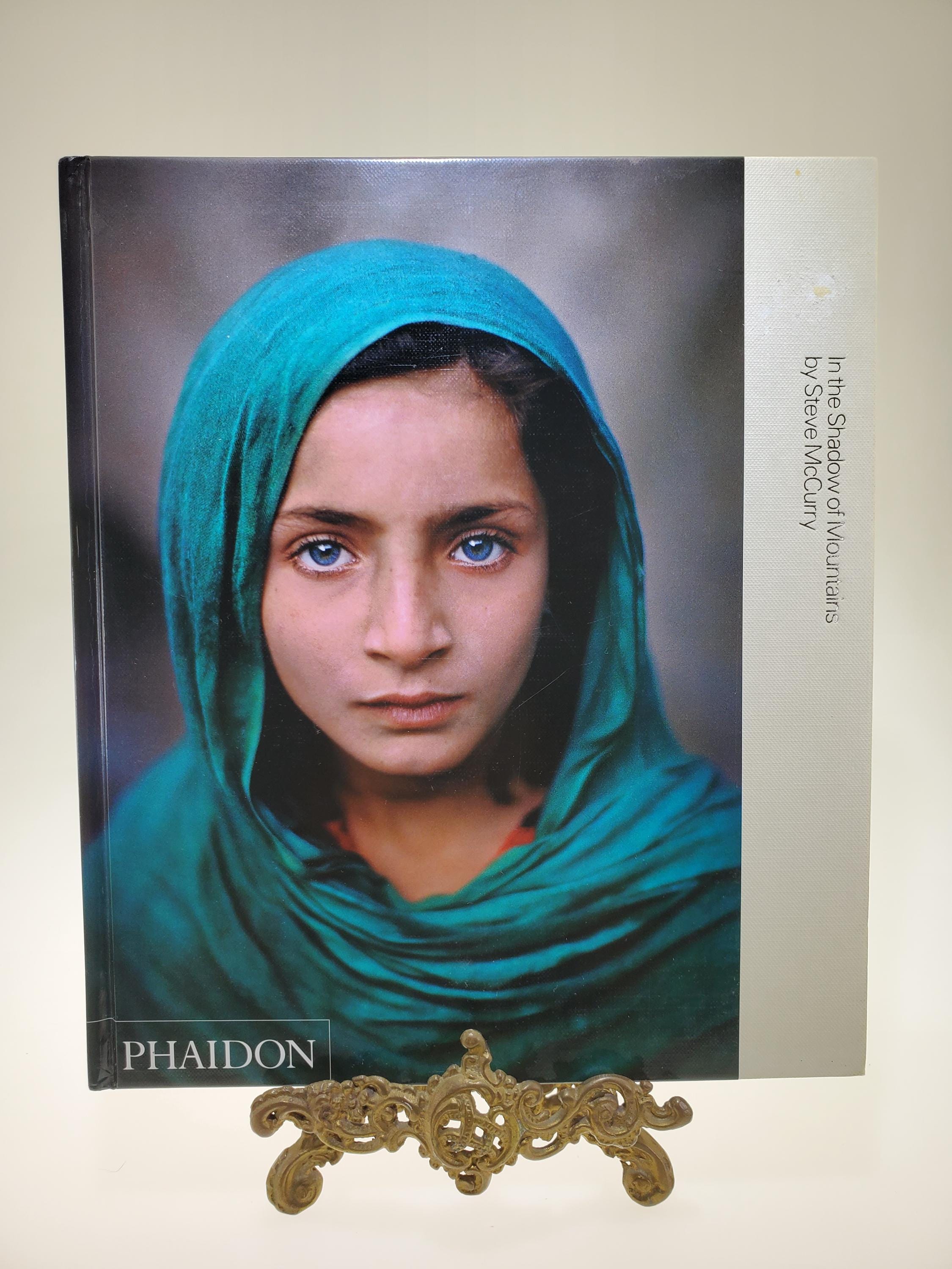 サイン入り Steve McCurry Steve McCurry Steve McCurry - Steve McCurry (Signed Book)