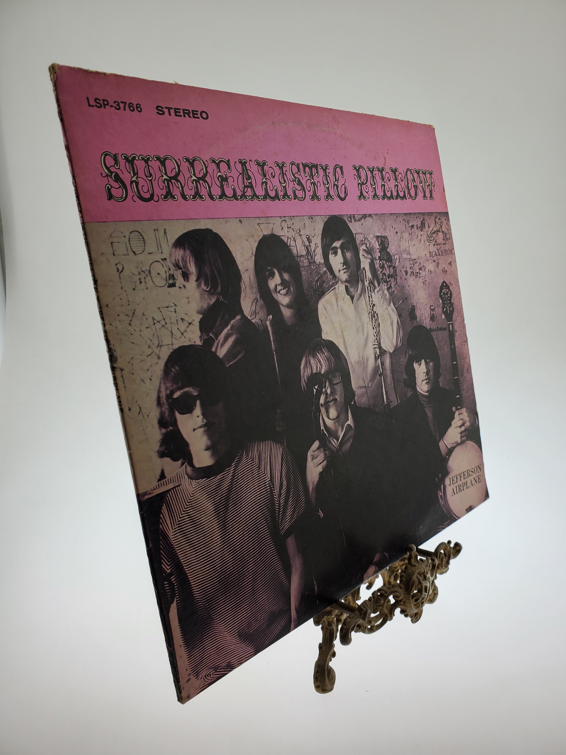 ジェファーソン・エアープレイン SURREALISTIC PILLOW レコード Jefferson Airplane - surrealistic pillow LP - Amazon.com Music