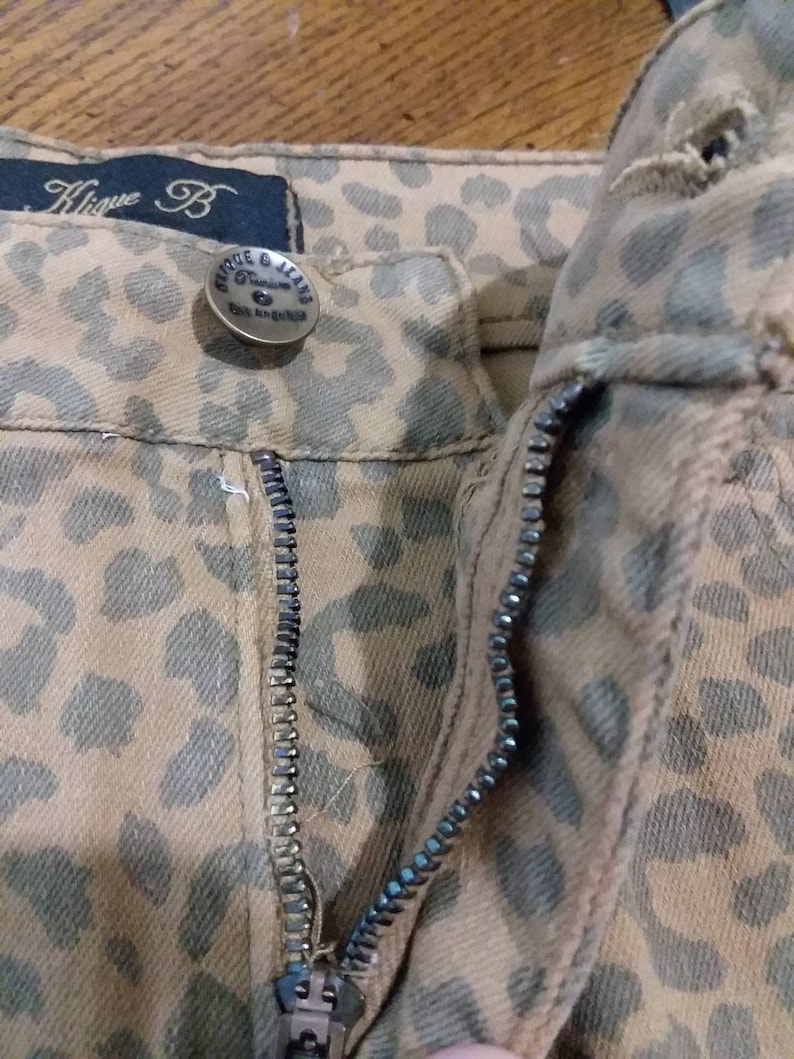 Klique B Leopard Highwaist Womens Shorts Medium