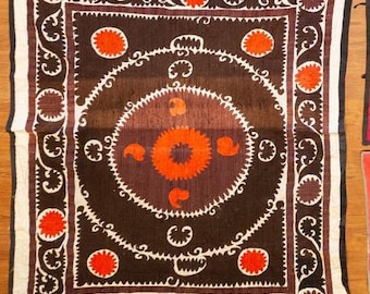 Vintage Samarkand Suzani Textile, Uzbekistan