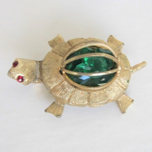 Vintage Turtle Brooch Pin Gold-Tone Emerald Green Crystals Rhinestones