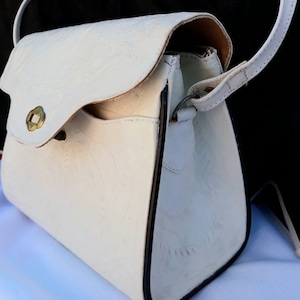 Vintage Mid Century Genuine Leather Mexico Tipico Shoulder Bag with Brass Accents, Hand Tooled White Leather Purse/Black Trim, Md in Mexico