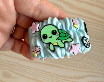 Turtle Ocean Bangle – Child Size 3D Printed Bracelet with Decoden Frosting • Handmade Sea Animal Jewelry • Kawaii Underwater Accessory