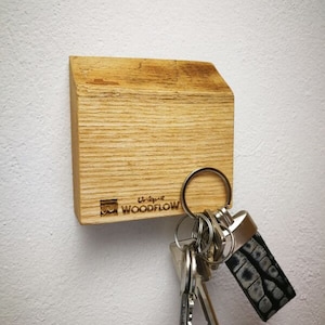 Magnetic Ash Wood Key Board