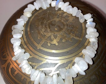 Moonstone Gemstone Elastic Bracelet (7.5”)