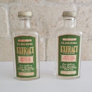 Vintage Northrop & Lyman Flavoring Extract Glass Bottles Set of 2, Empty Red Seal Artificial Toronto Antique Raspberry Strawberry Cooking