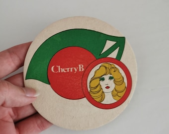 Vintage Kirsche B Untersetzer 70er Jahre Frau Wein Cocktail Bierdeckel 2-seitig Breweriana